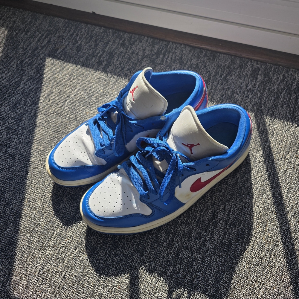 Jordan Womans Blue and White Sneakers - Picture 13 of 15